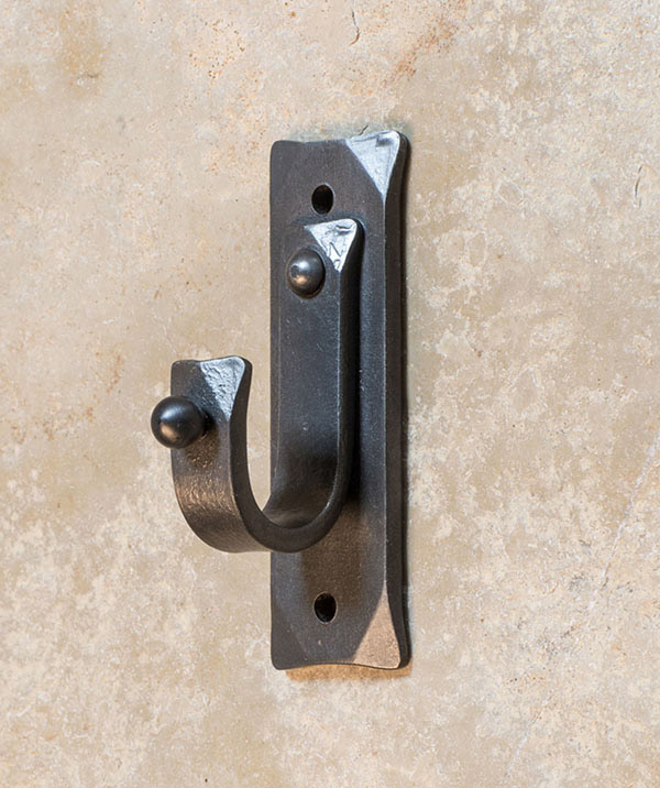 Vertical tapestry bracket - to fit 22mm pole